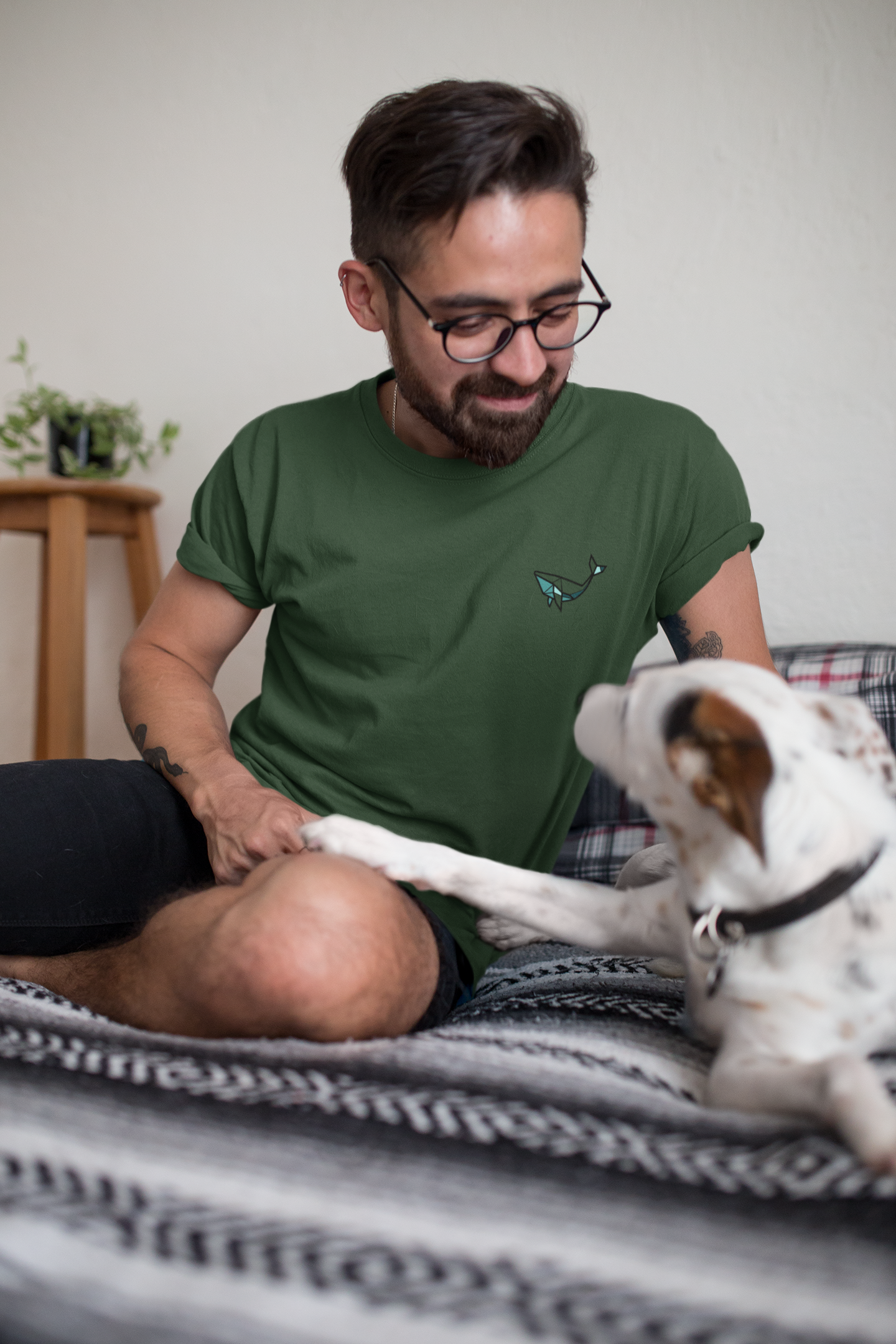 Flatlay of the Minimalist Açores T-Shirt, showing detail and fabric.