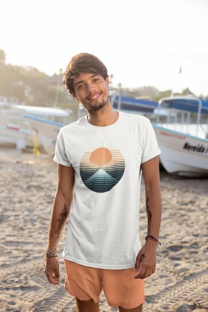 White Organic Surf Nazaré T-Shirt with a vintage sunset and wave print. A breathable, sustainable tee for surfers and nature lovers.