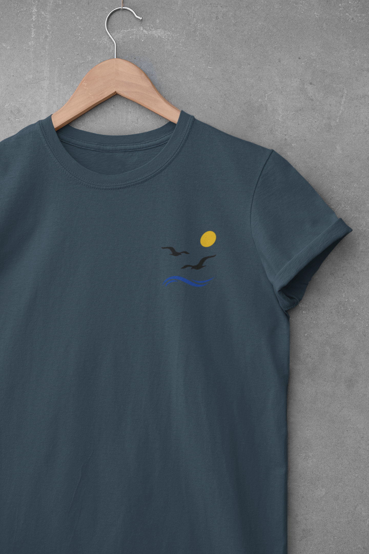 Gaivota - Minimal Unisex T-Shirt - Atlantic Wave