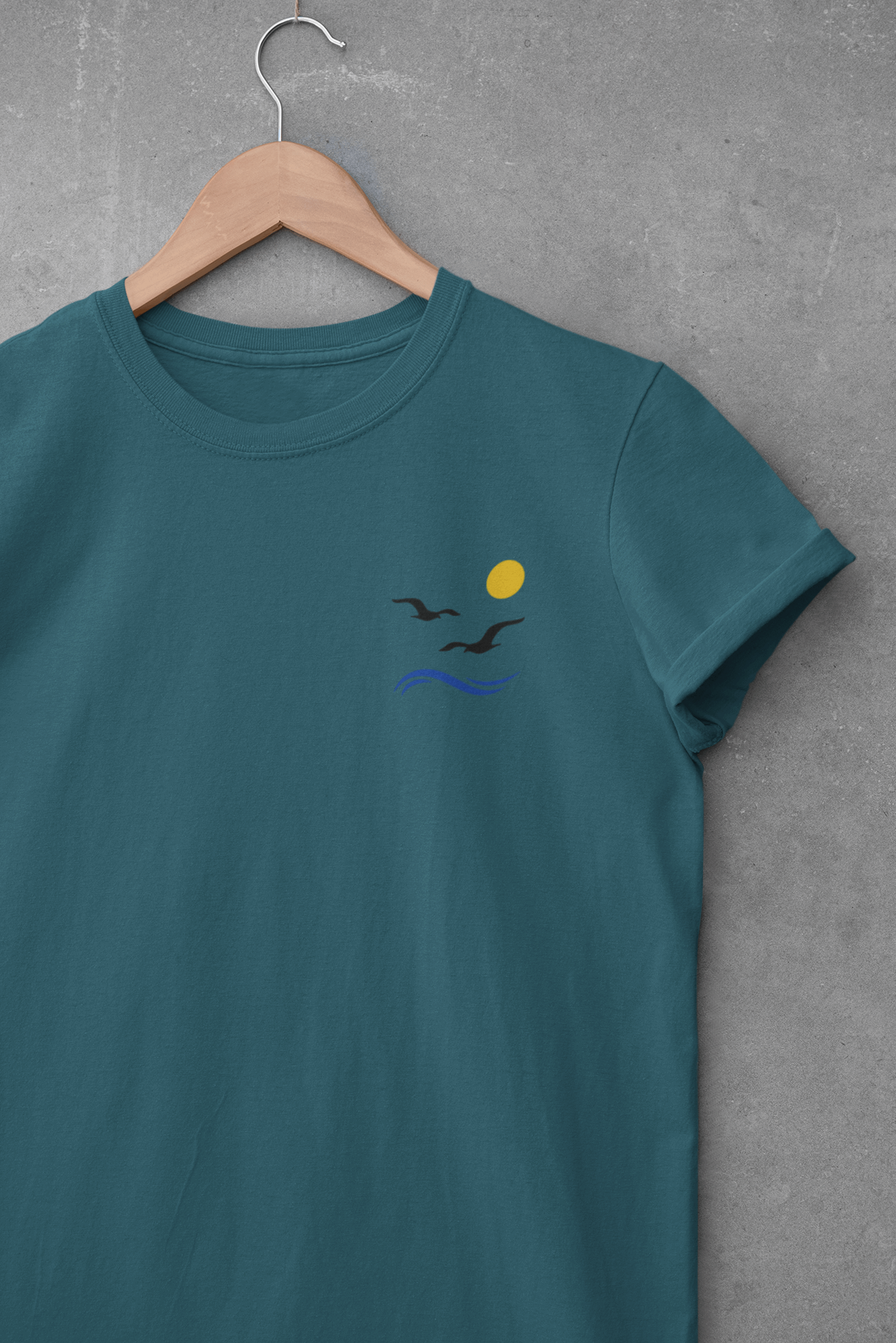 Gaivota - Minimal Unisex T-Shirt - Atlantic Wave
