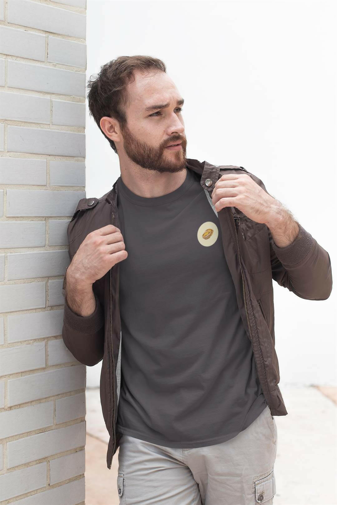 Charcoal Pastel de Nata T-Shirt worn by a man with a jacket. Organic cotton, minimalist Lisbon fashion.