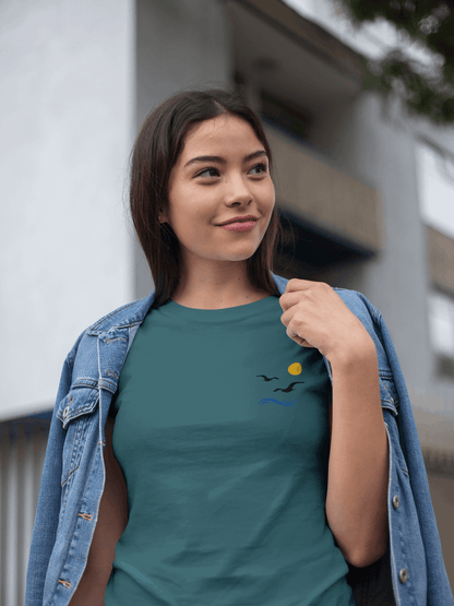 Gaivota - Minimal Unisex T-Shirt - Atlantic Wave