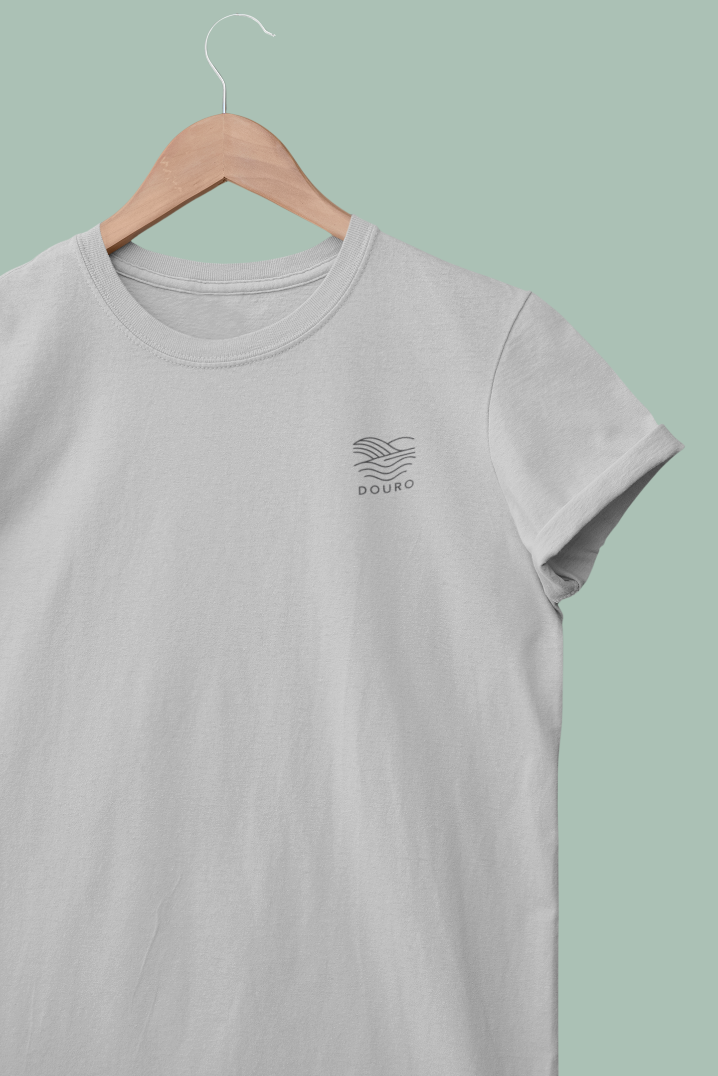 Organic shirt featuring Portugal’s wine region.