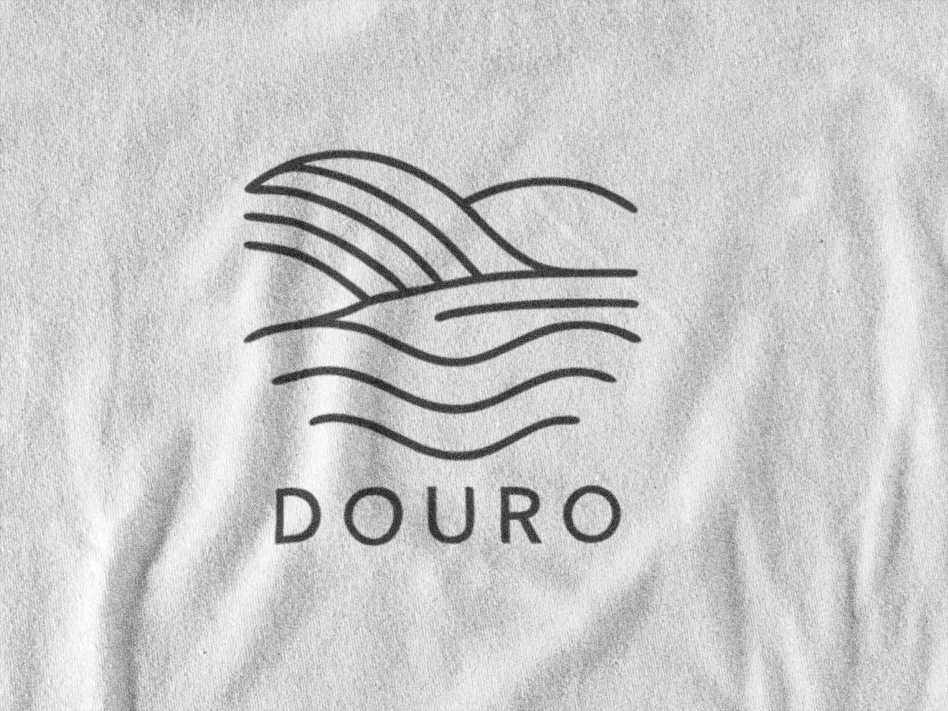Eco-conscious shirt for Douro lovers.